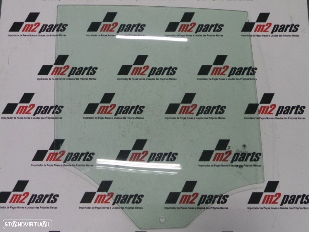 Vidro da porta Direito/Trás Seminovo/ Original BMW X1 51357349498 - 1