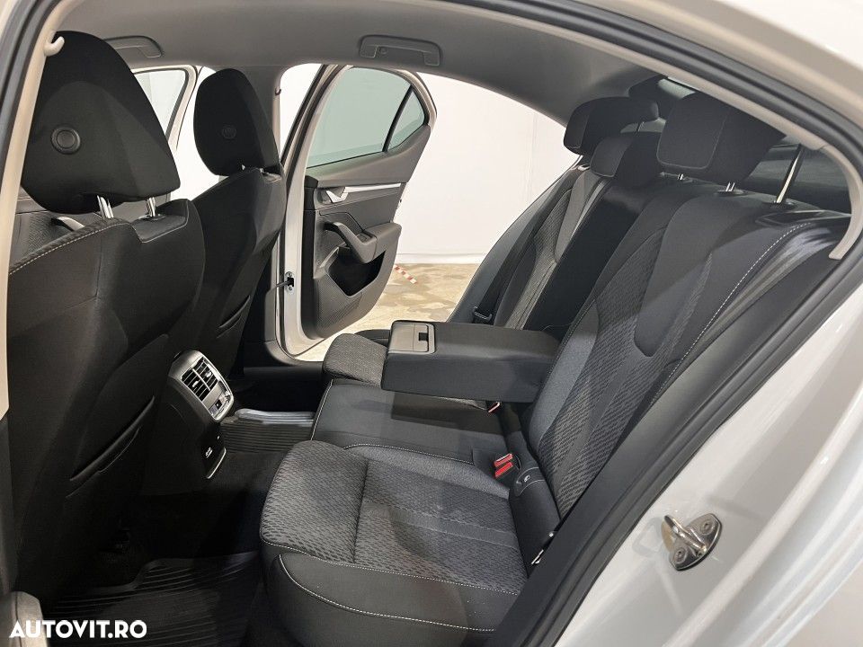 Skoda Octavia - 7