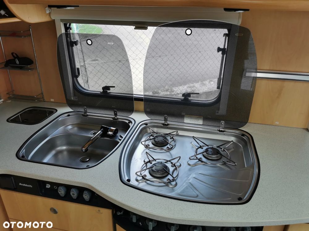 Dethleffs Camper - 14