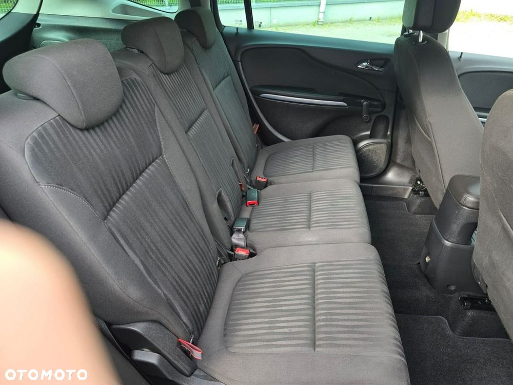 Opel Zafira - 23
