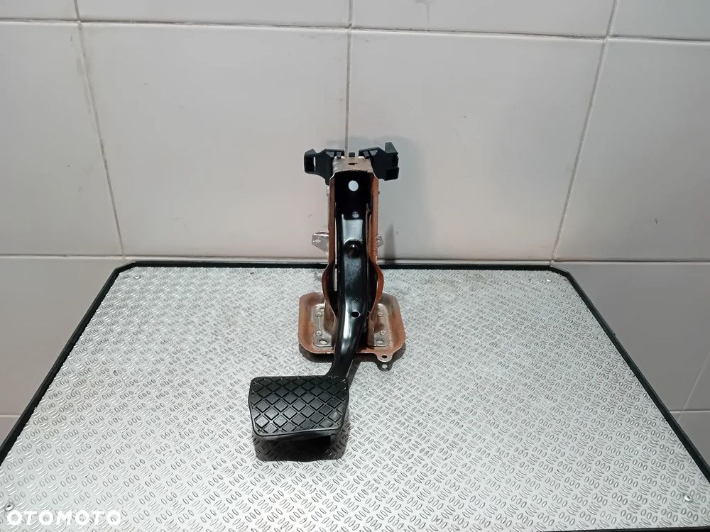 pedał hamulca automat Audi Q3 2.0 TDI 2015 1K1723143F - 1