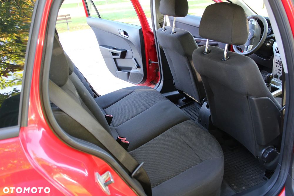 Opel Astra - 16