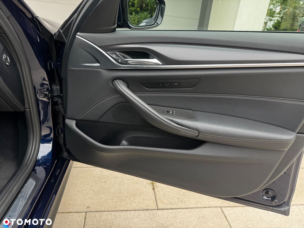 BMW Seria 5 540d xDrive mHEV M Sport sport - 14