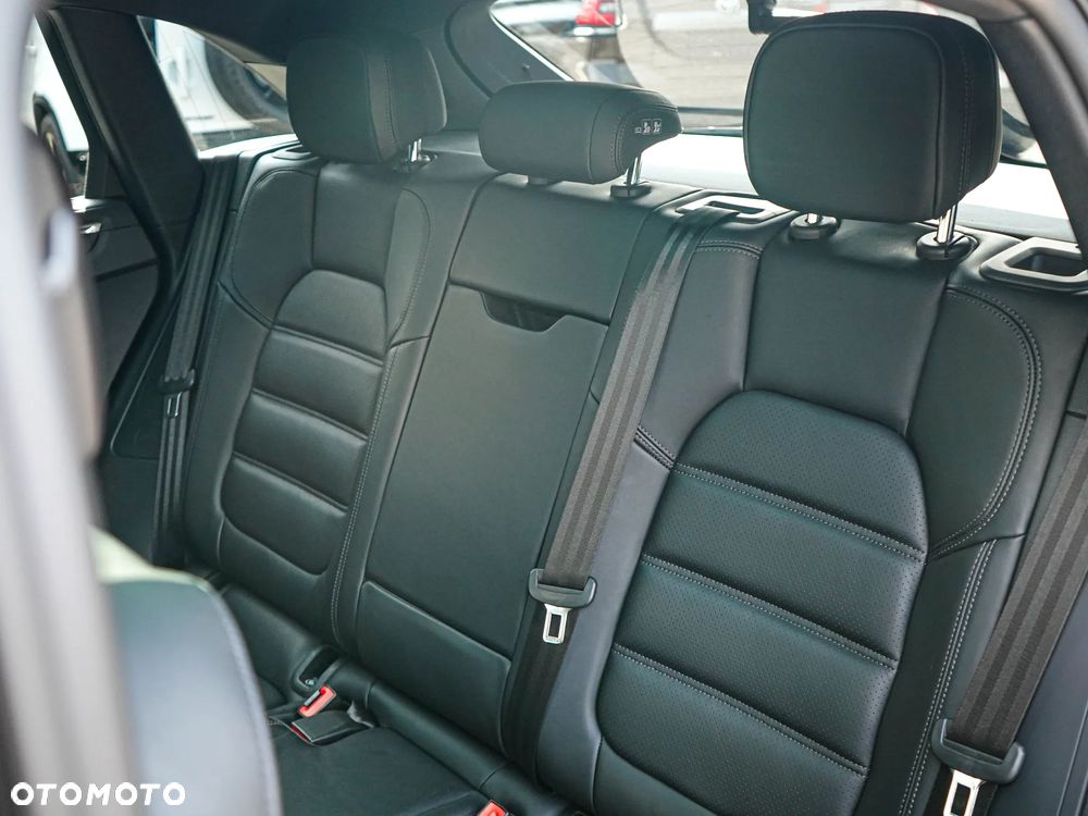 Porsche Macan Standard - 29