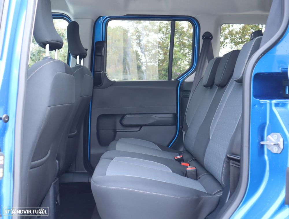 Ford Tourneo Courier 1.0 EcoBoost Titanium - 24