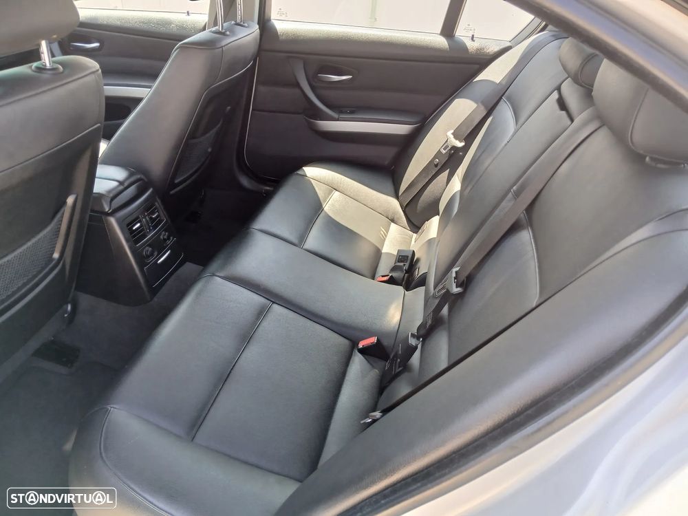 BMW 318 d DPF Edition Sport - 18