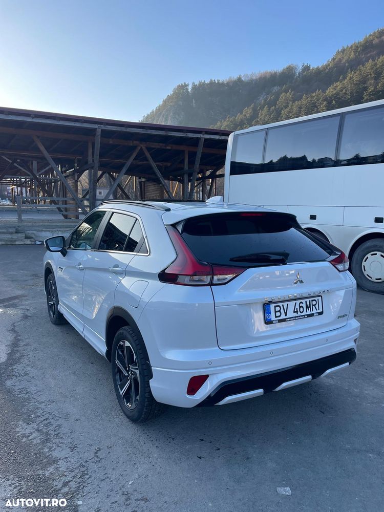 Mitsubishi Eclipse-Cross PHEV Intense+ Black - 4