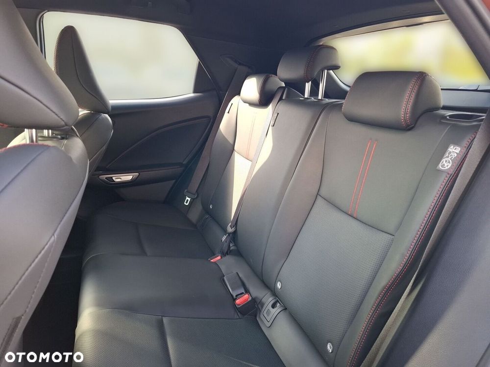 Lexus LBX 1.5 Hybrid Emotion - 13