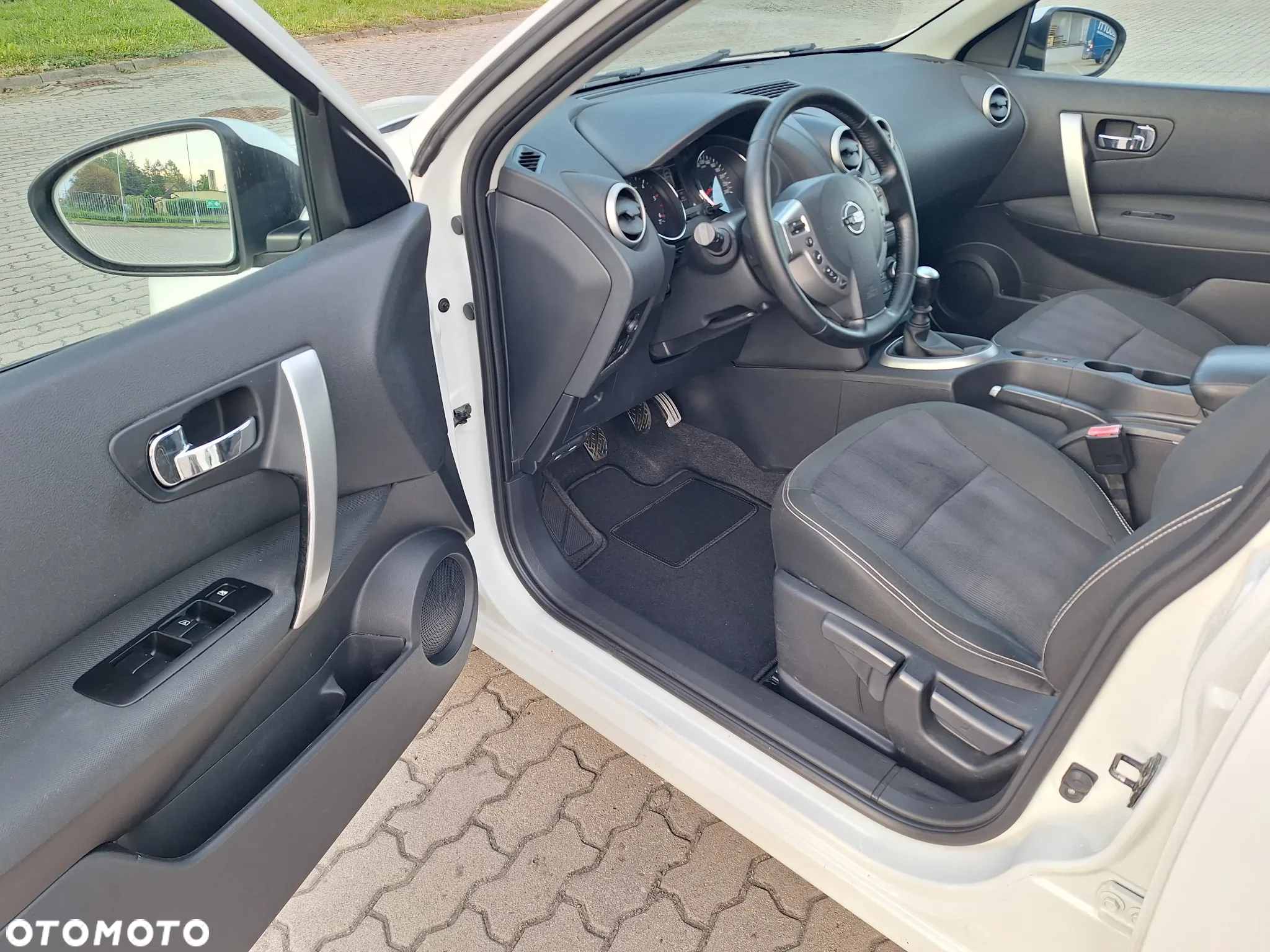 Nissan Qashqai - 12