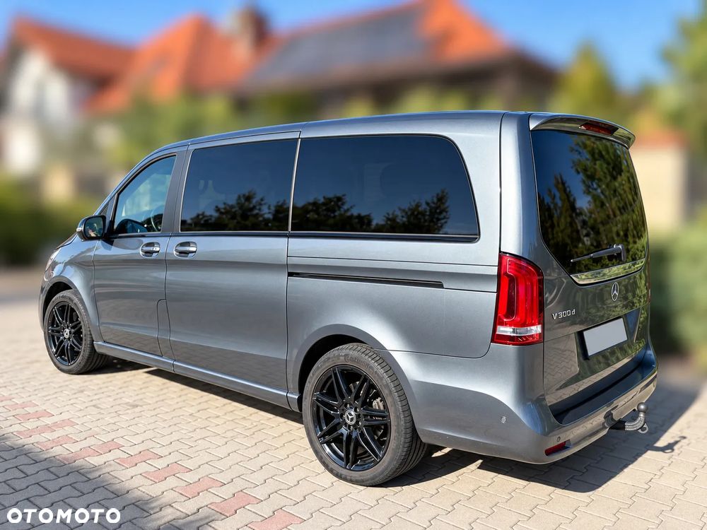 Mercedes-Benz Klasa V - 9