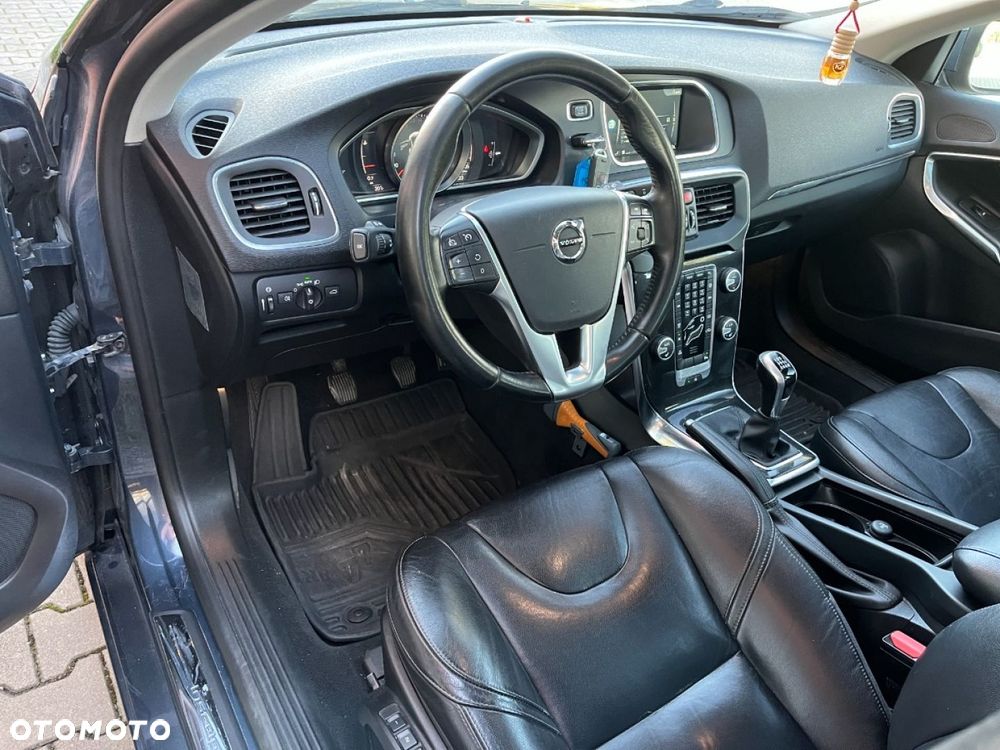 Volvo V40 D2 Inscription - 8