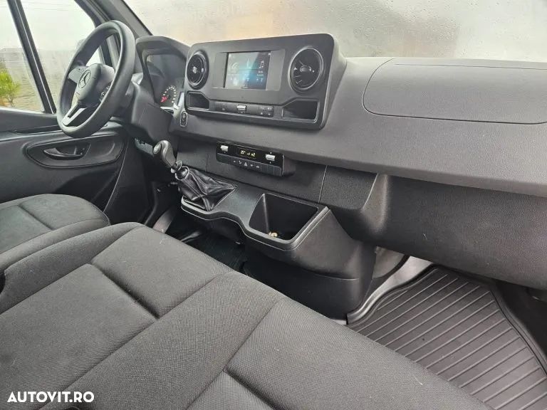 Mercedes-Benz New Sprinter L3H2 - 24