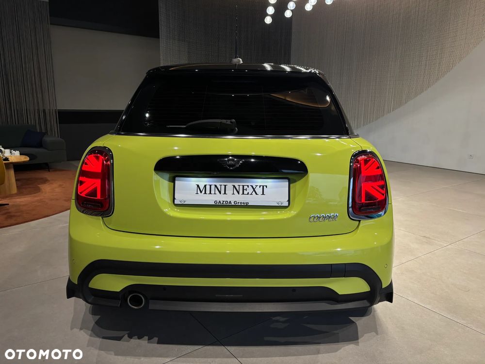 MINI Cooper Standard - 18
