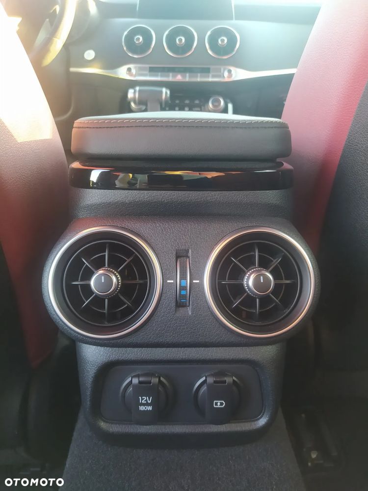 Kia Stinger 2.0 T-GDI GT Line - 17