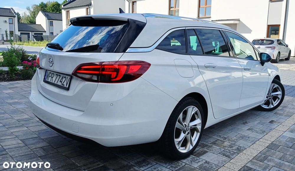 Opel Astra 2018 photo 4