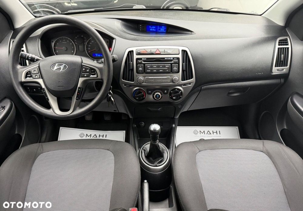 Hyundai i20 - 20
