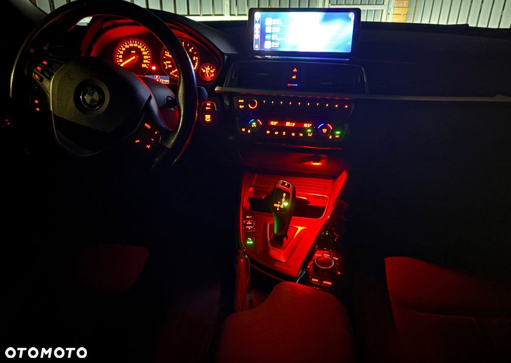 BMW 3GT 318d Business Edition - 17