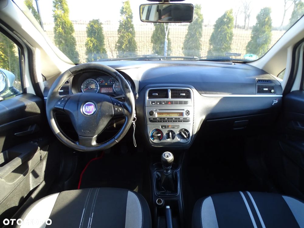 Fiat Grande Punto - 5