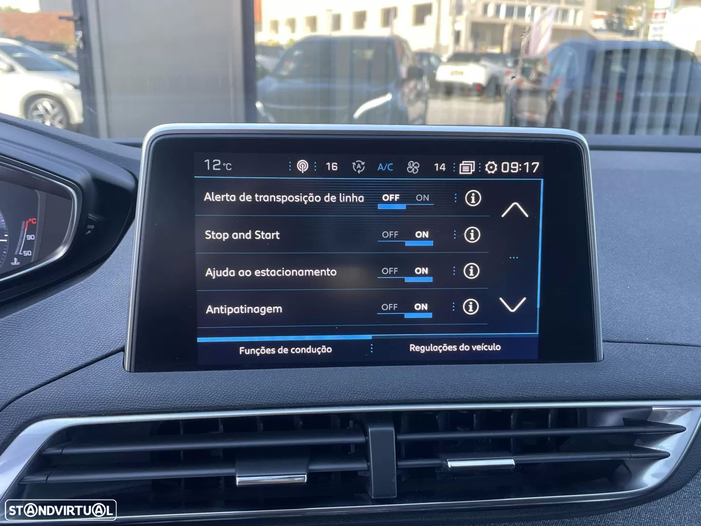 Peugeot 5008 1.2 PureTech Allure EAT8 - 27