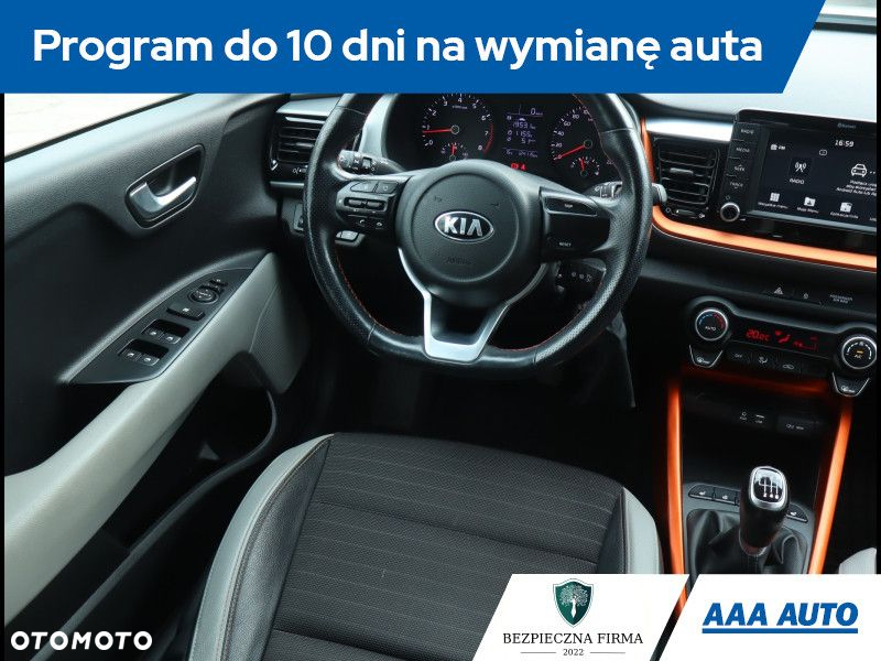 Kia Stonic - 8