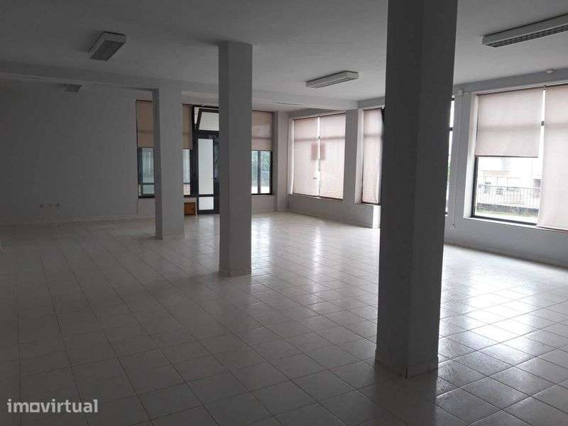 Arrenda-se Espaço Comercial em Fiães - Grande imagem: 4/11