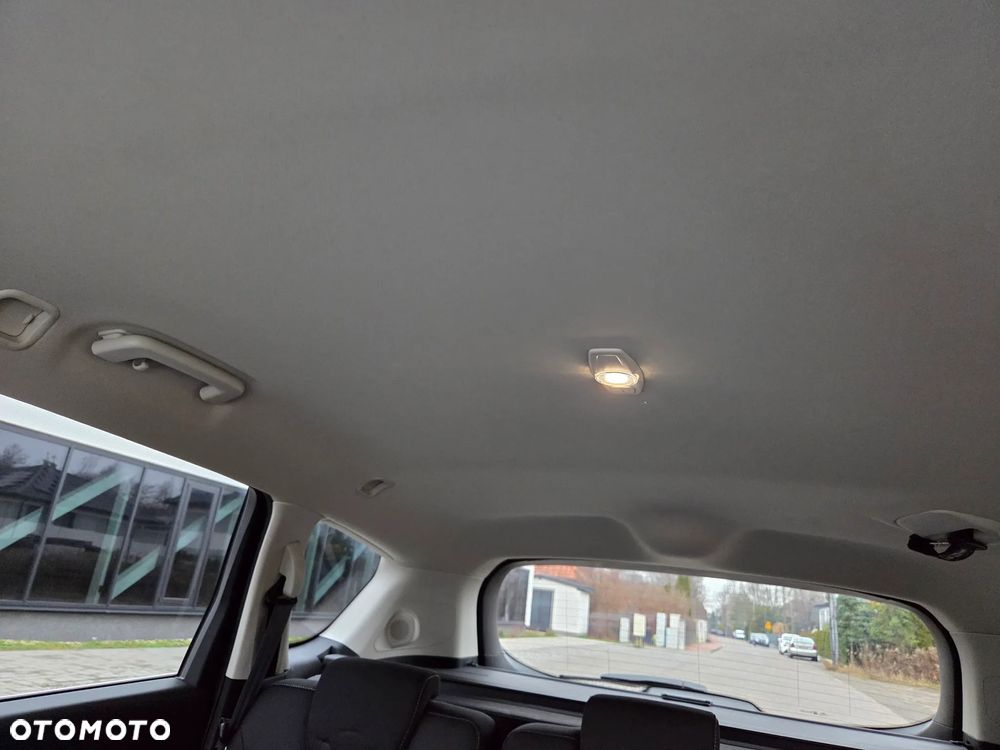 Ford S-Max 2.0 EcoBlue Titanium - 32