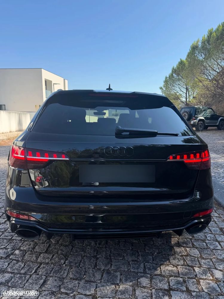 Audi RS4 Avant quattro tiptronic - 27