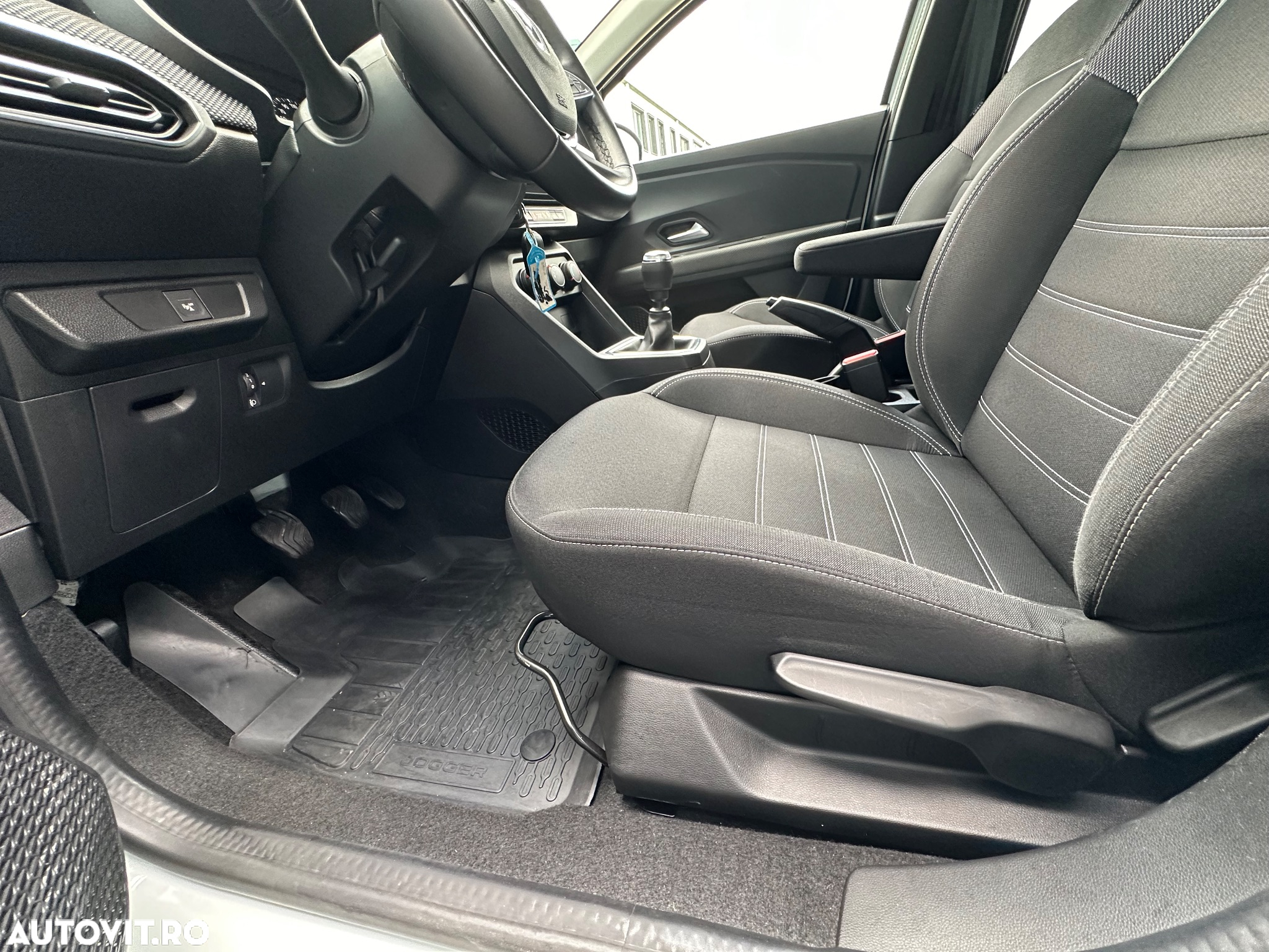 Dacia Jogger 5 locuri TCe 110 Essential - 15