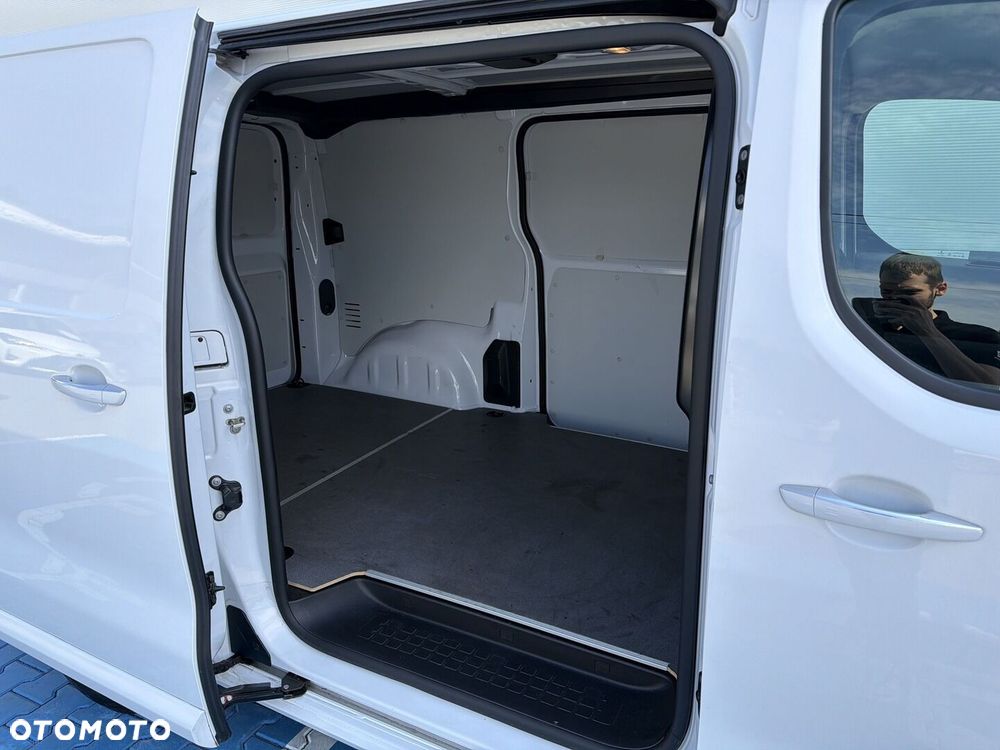 Toyota PROACE - 16
