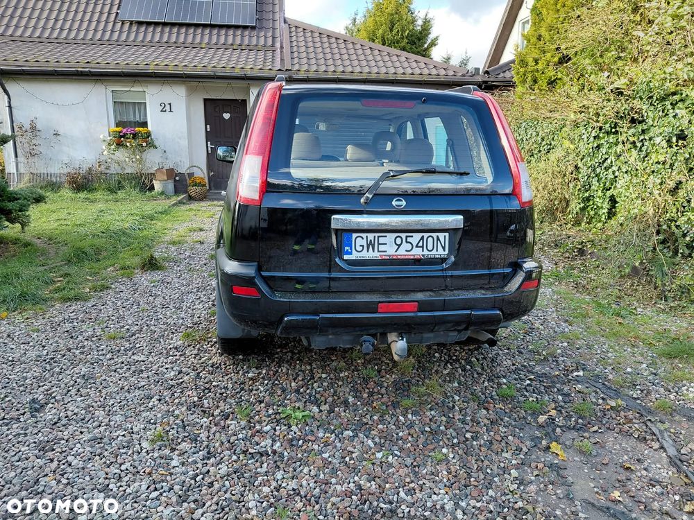 Nissan X-Trail 2.0 Luxury - 5