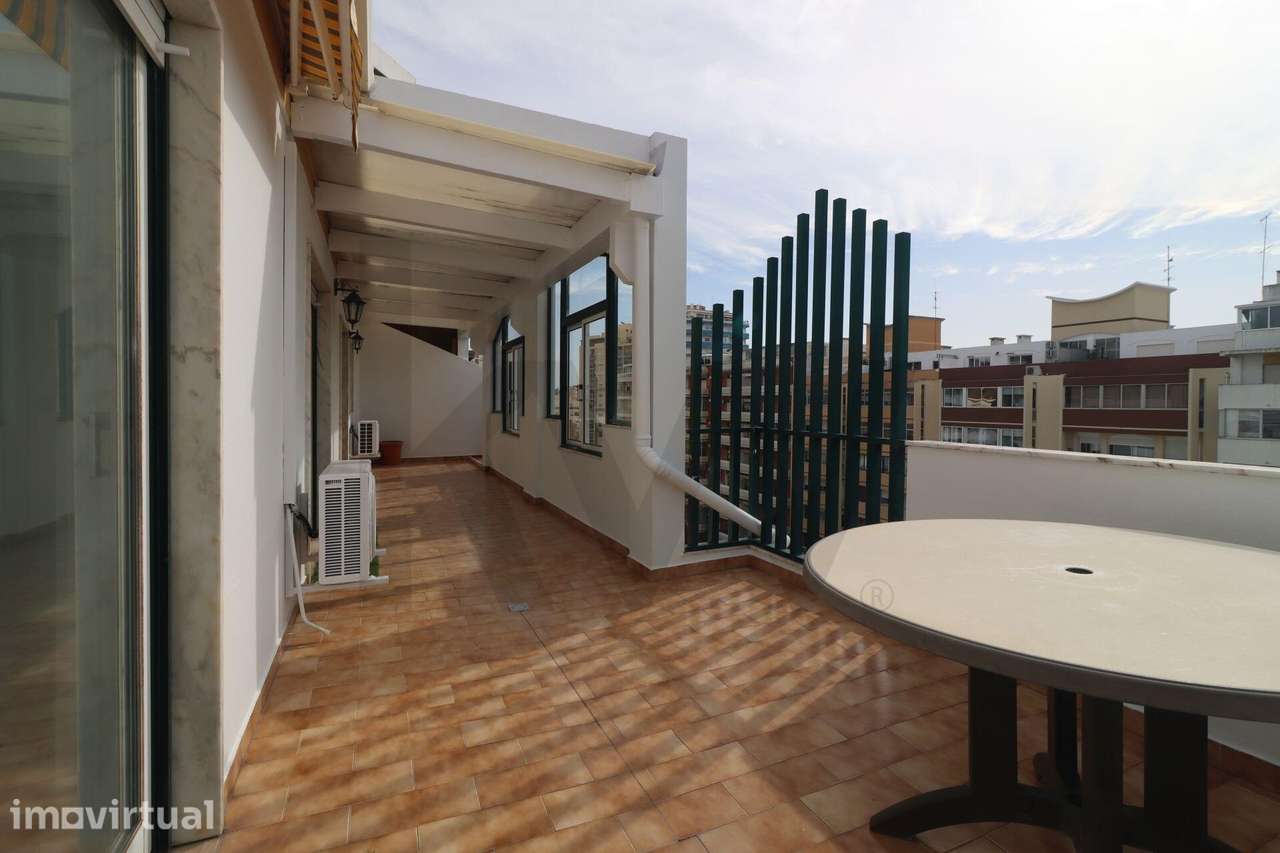 Penthouse T2 com terraço e vista Ria Formosa na Av. 5 de Outubro, Faro - Grande imagem: 2/57