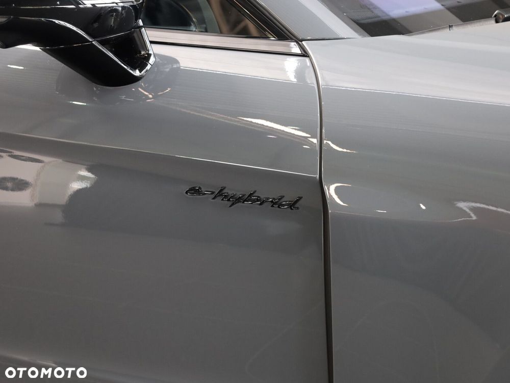 Porsche Panamera - 25