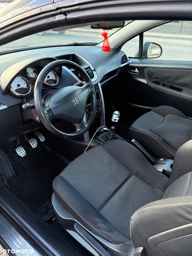 Peugeot 207 CC 1.6 Intense - 2