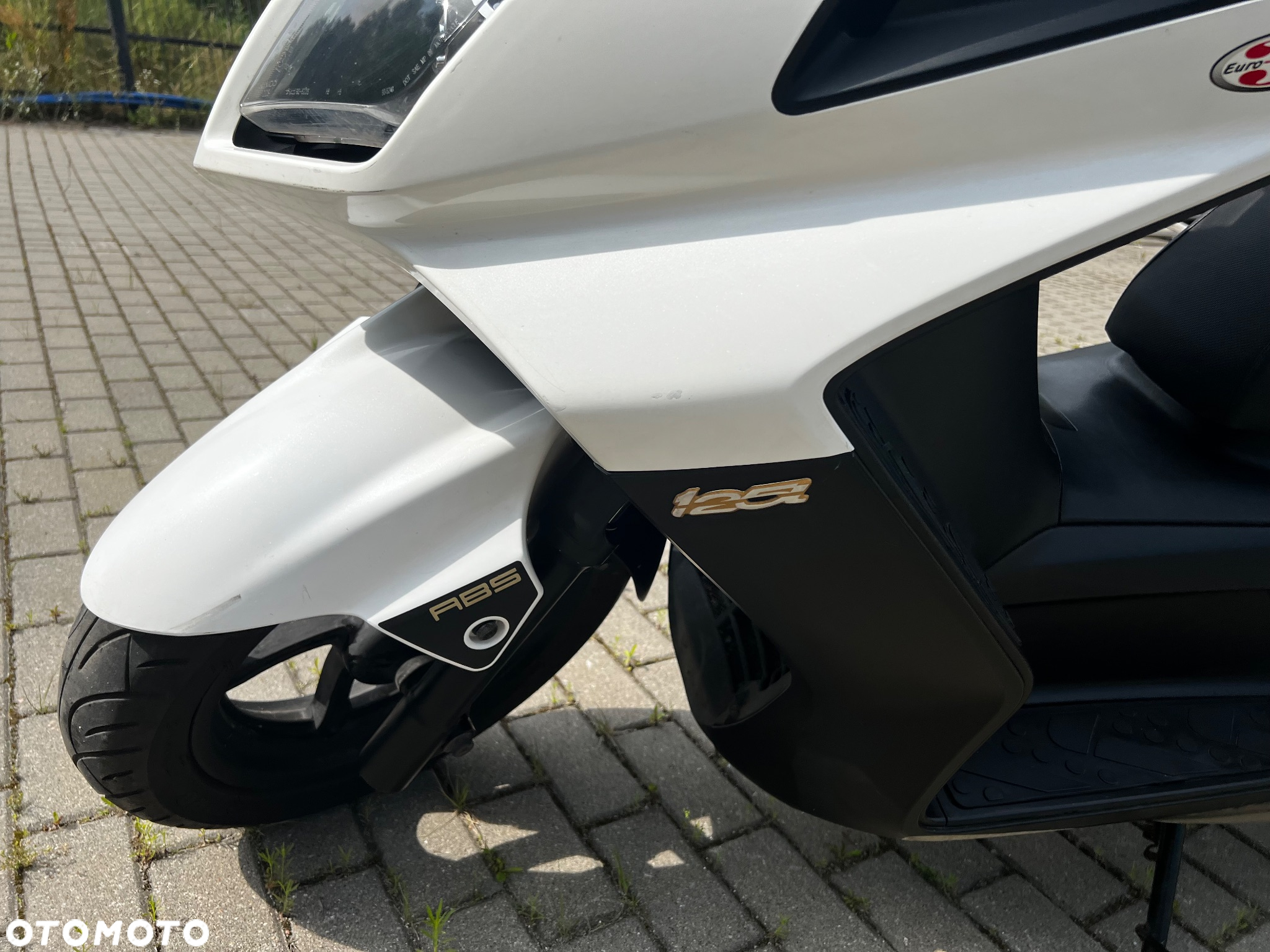 Kymco Downtown - 12