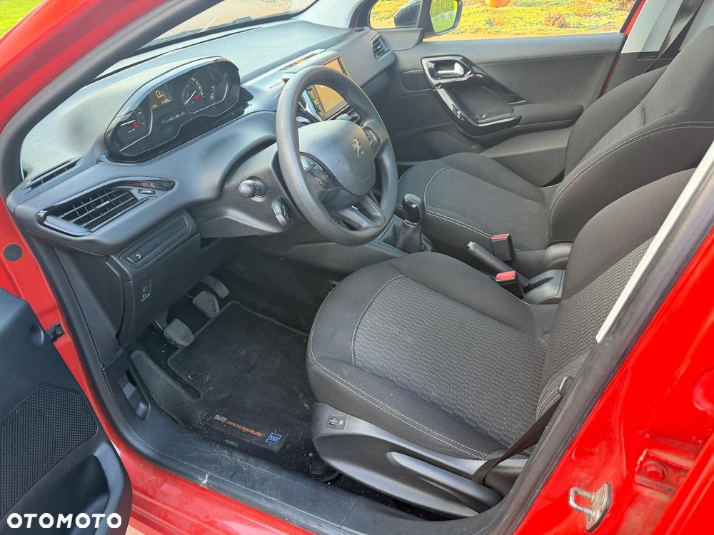 Peugeot 208 1.2 VTi Allure - 8