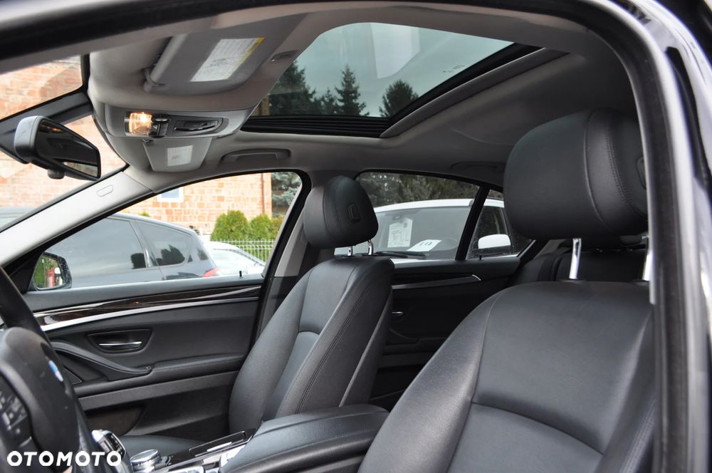 BMW Seria 5 528i xDrive Sport-Aut Modern Line - 22