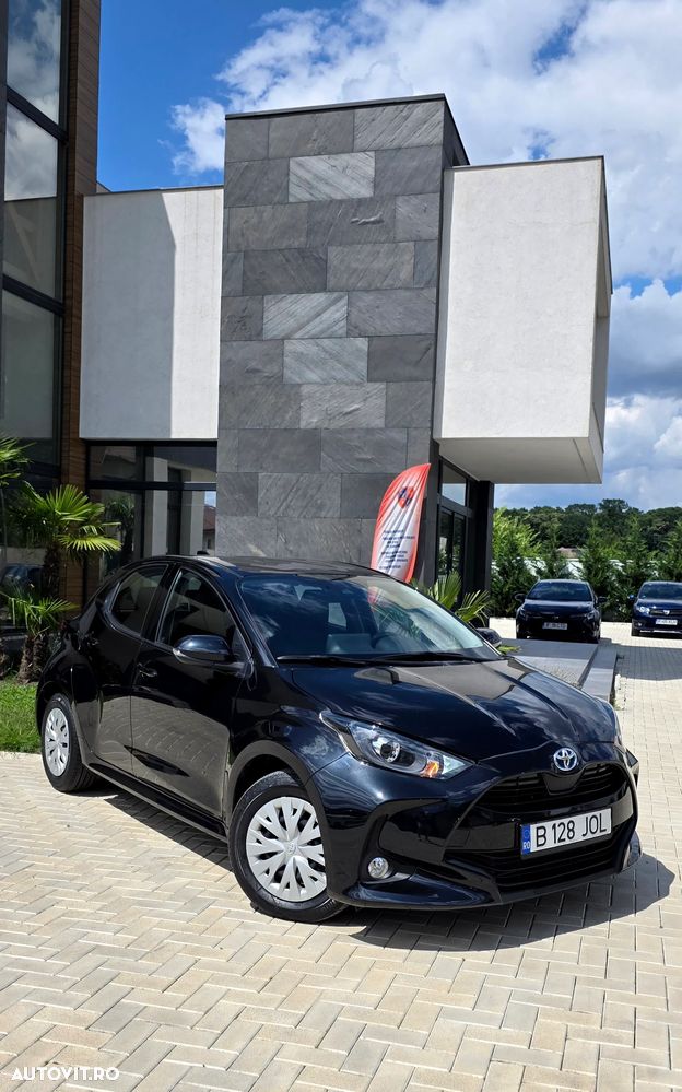 Toyota Yaris 1.5 VVT-i HSD Exclusive Style - 1