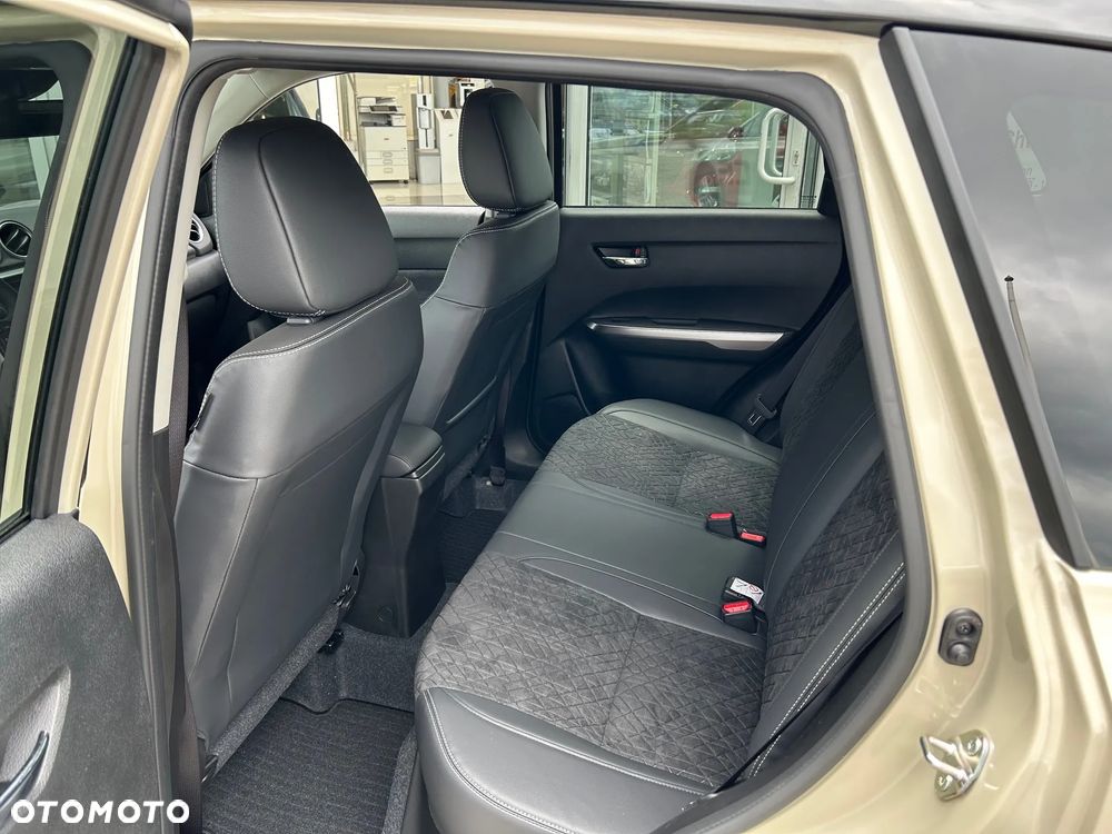 Suzuki Vitara 1.4 Boosterjet mHEV Elegance 2WD - 11