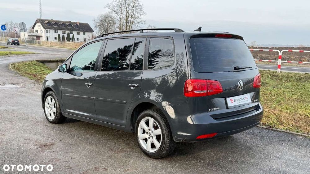 Volkswagen Touran - 21