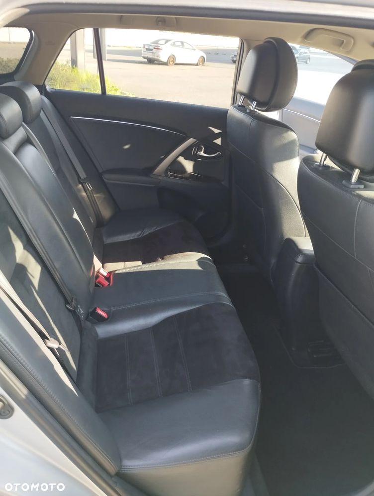 Toyota Avensis 2.0 Premium MS - 9