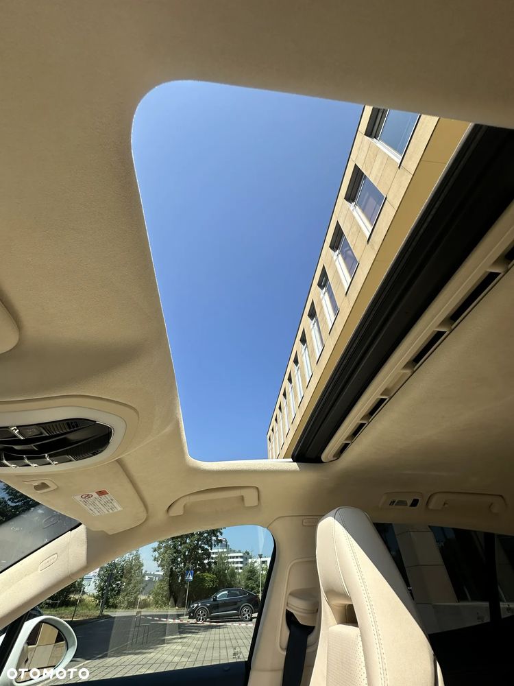 Porsche Panamera Turbo PDK - 36