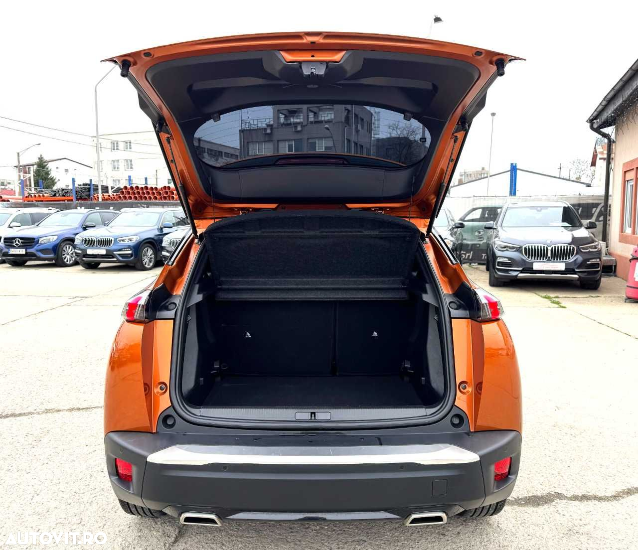 Peugeot 2008 PureTech 130 EAT8 Allure - 13