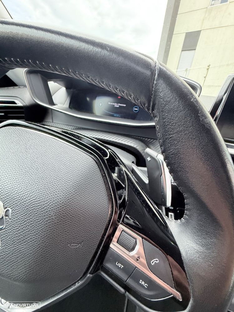 Peugeot 2008 1.5 BlueHDi Allure EAT8 - 12