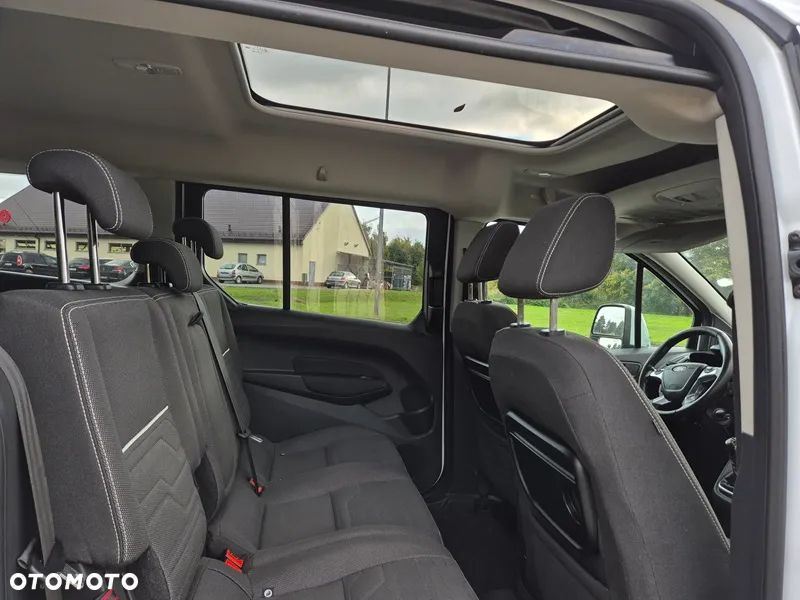 Ford Tourneo Connect Grand - 9