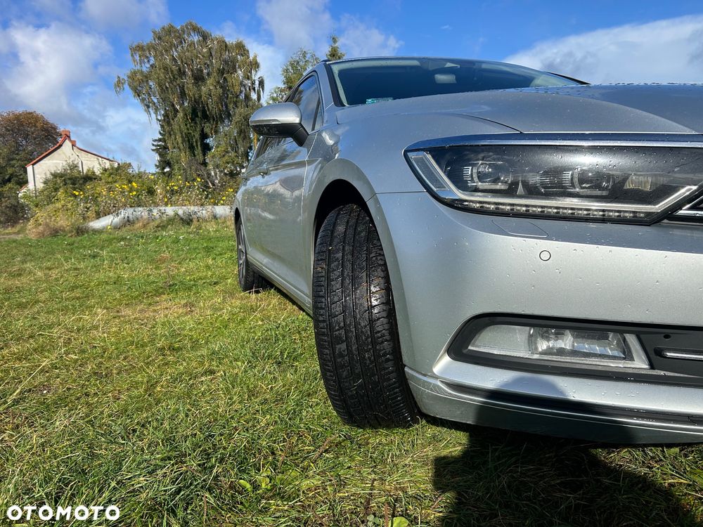 Volkswagen Passat - 4