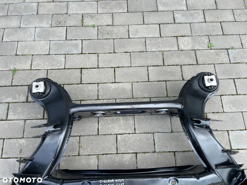 BELKA ZAWIESZENIA TYLNEGO MERCEDES W204, W212, CLS W218, W219 - NOWA - 5