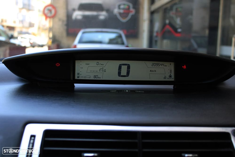 Citroën C4 2.0 HDi FAP VTS - 33