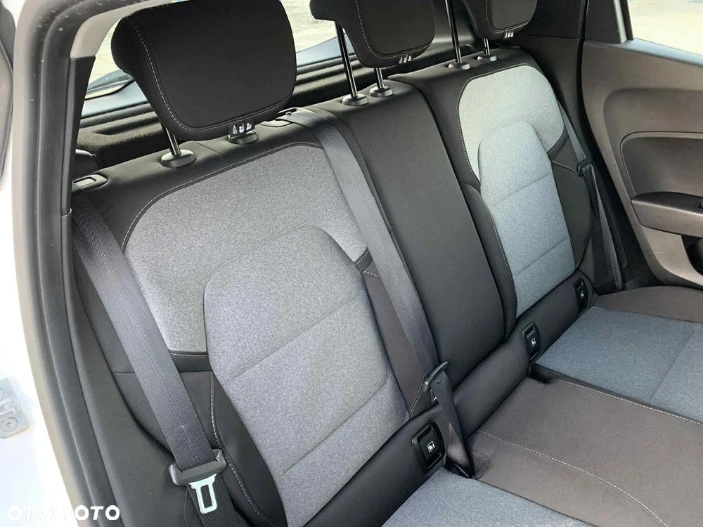 Renault Clio BLUE dCi 100 EVOLUTION - 19