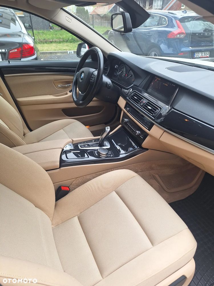 BMW Seria 5 520d xDrive - 8