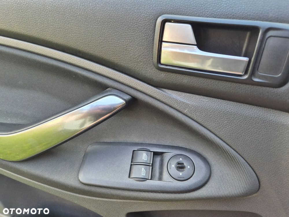 Ford Focus C-Max - 12